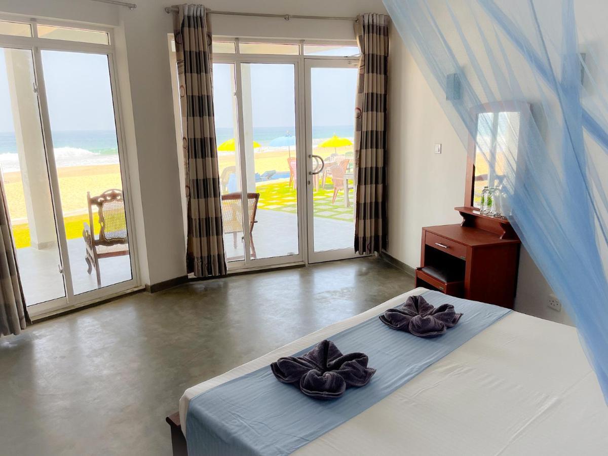 Pearl Island 3*